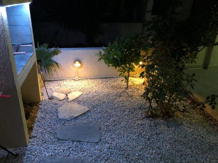 Image No.5-2 Bed House for sale