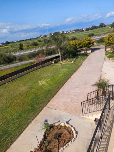 Image No.6-3 Bed House for sale