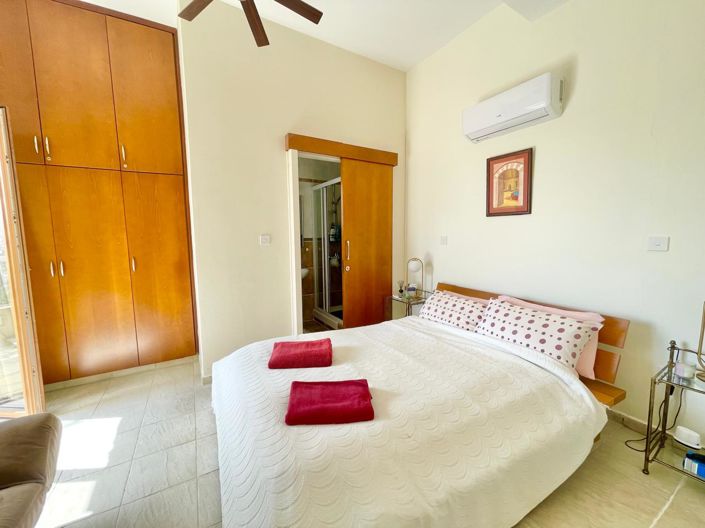 Image No.15-3 Bed House for sale