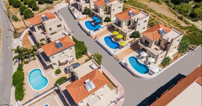 Image No.10-3 Bed House for sale