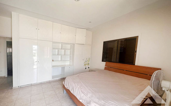 Image No.10-3 Bed House for sale