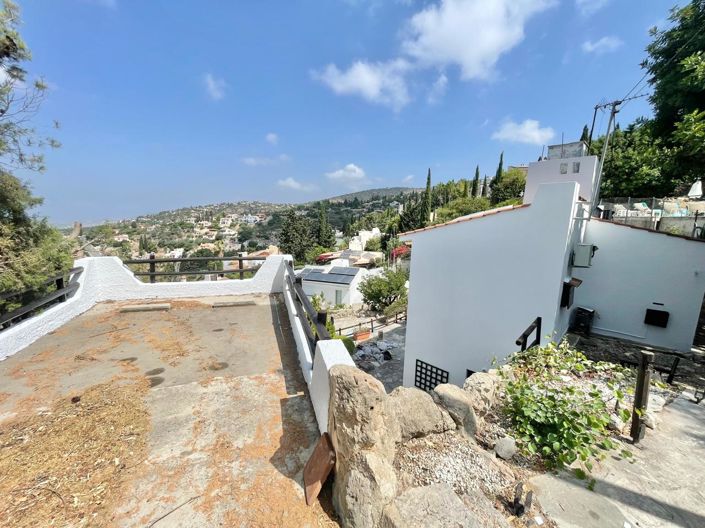 Image No.4-2 Bed House for sale