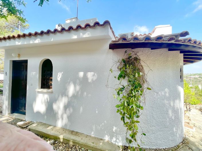 Image No.6-2 Bed House for sale