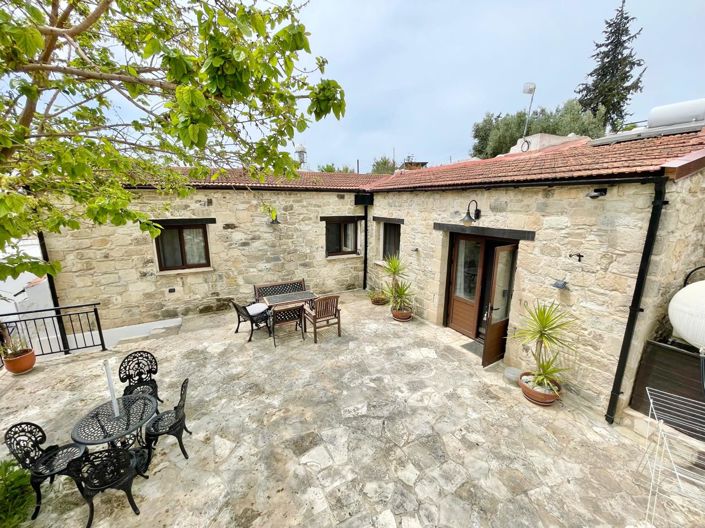 Image No.2-5 Bed House for sale