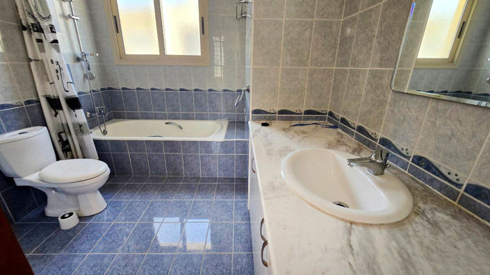 Image No.23-3 Bed House for sale