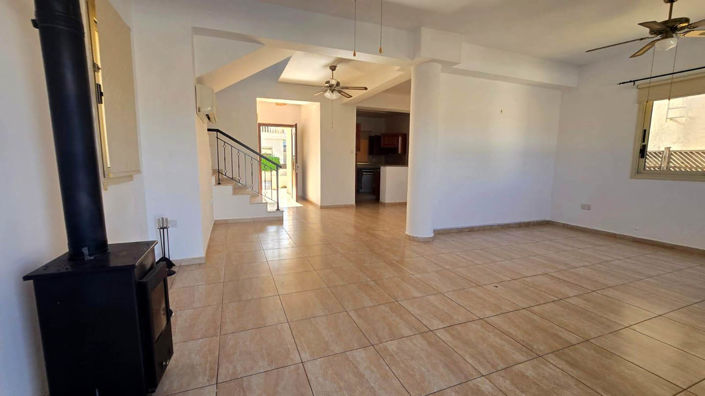 Image No.8-3 Bed House for sale