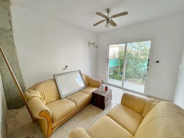 key-ready-ground-floor-apartment-for-sle-paph