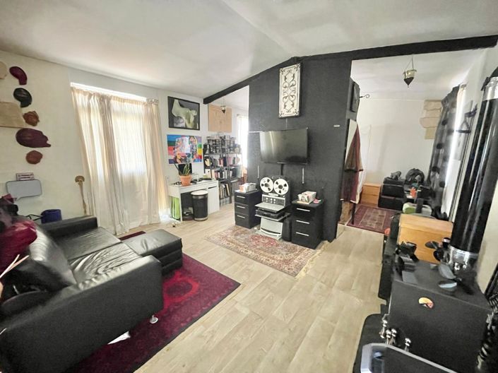 Image No.8-2 Bed House for sale