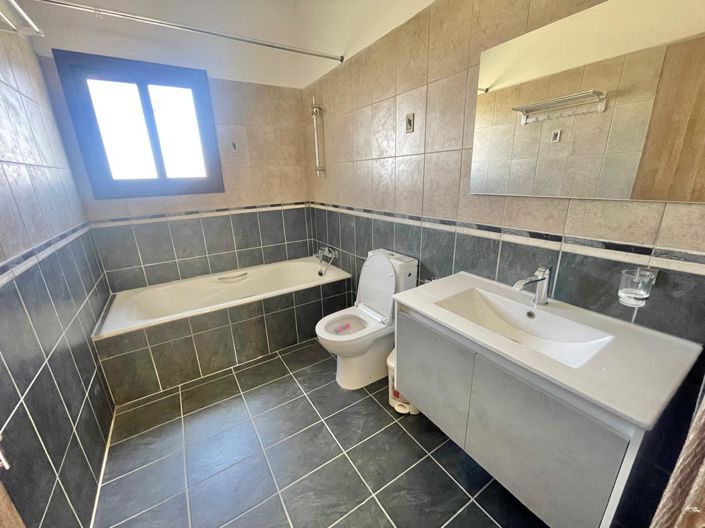 Image No.16-4 Bed Apartment for sale