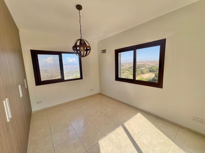 Image No.17-4 Bed Apartment for sale