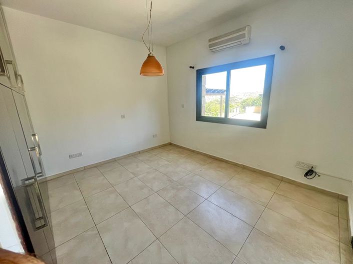 Image No.18-4 Bed Apartment for sale