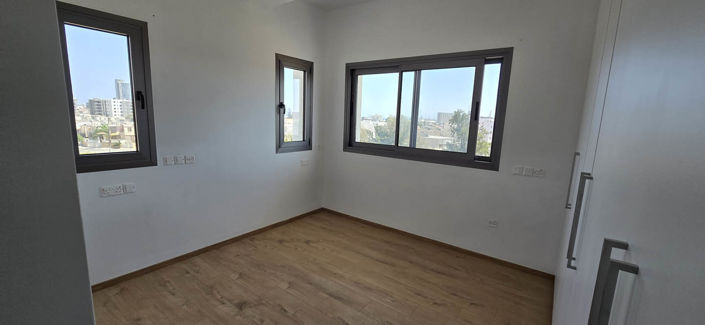 Image No.33-3 Bed Apartment for sale
