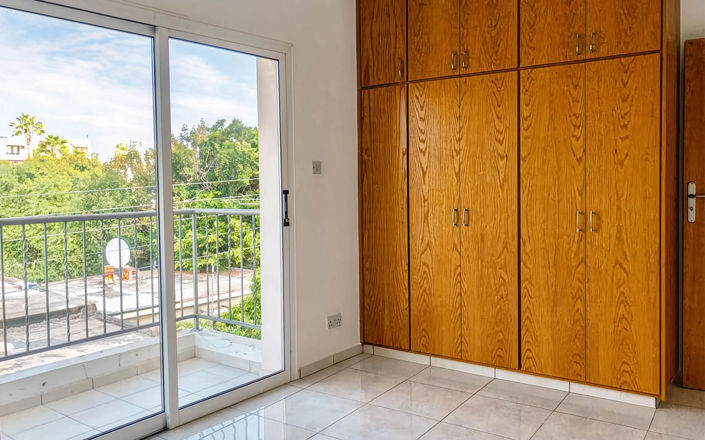 Image No.10-5 Bed House for sale