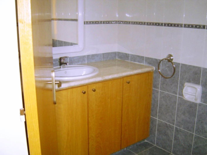 Image No.18-5 Bed House for sale