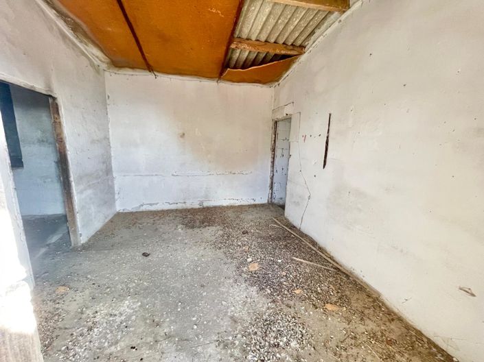 Image No.10-2 Bed House for sale