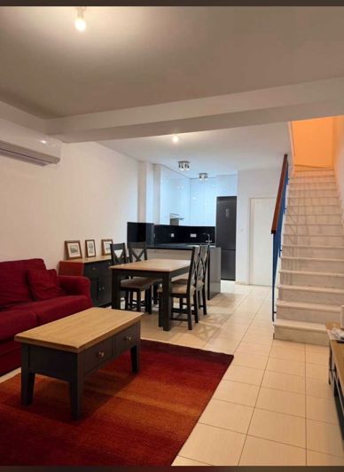 Image No.5-2 Bed House for sale
