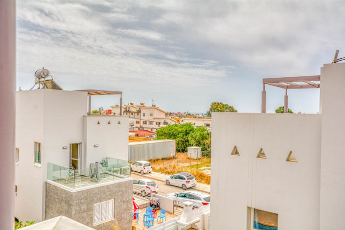 Image No.7-3 Bed House for sale