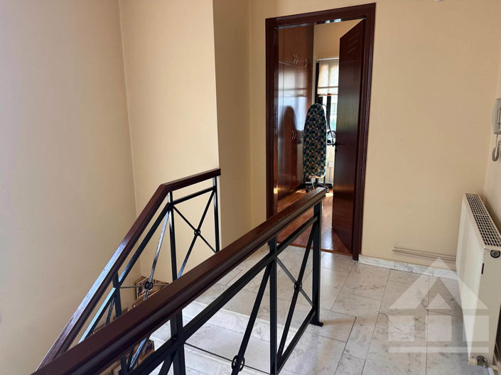 Image No.9-3 Bed House for sale