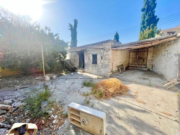 Image No.6-2 Bed House for sale