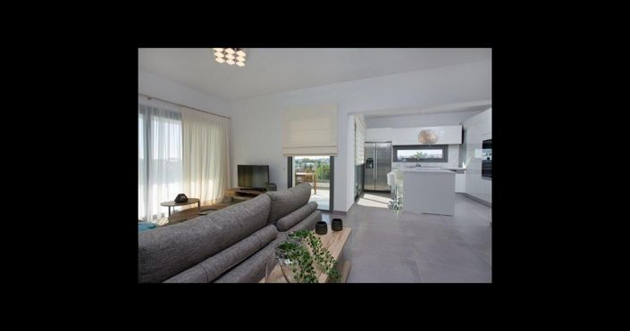 Image No.3-Appartement de 2 chambres à vendre à Germasogeia