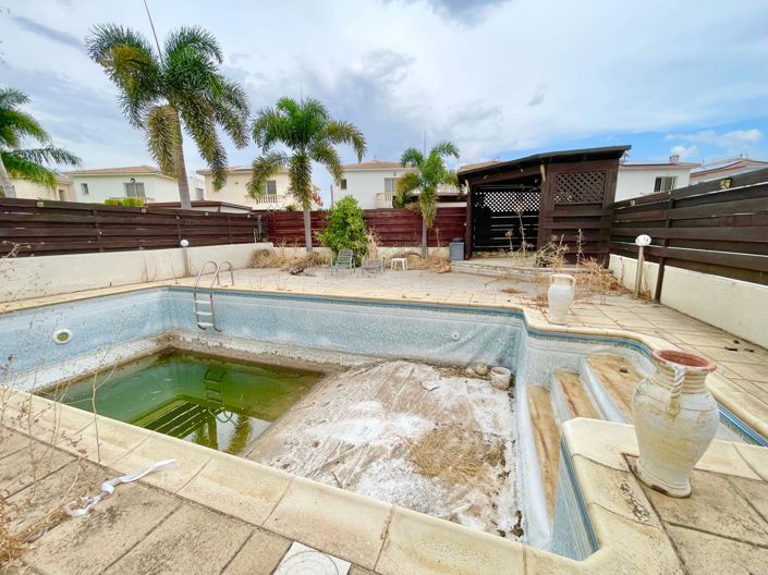 Image No.2-4 Bed Villa for sale