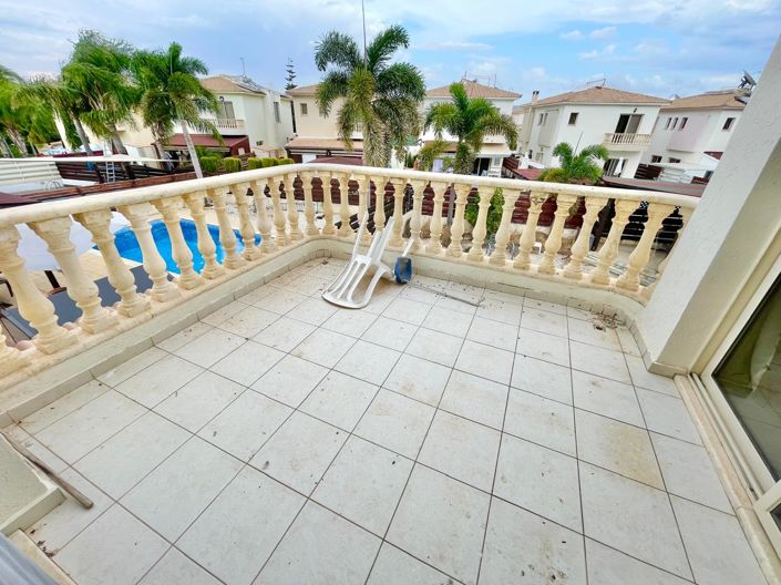 Image No.4-4 Bed Villa for sale