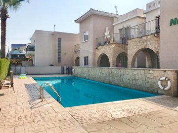 key-ready-top-floor-apartment-for-sale-paphos