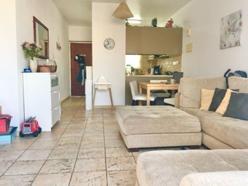 key-ready-top-floor-apartment-for-sale-paphos