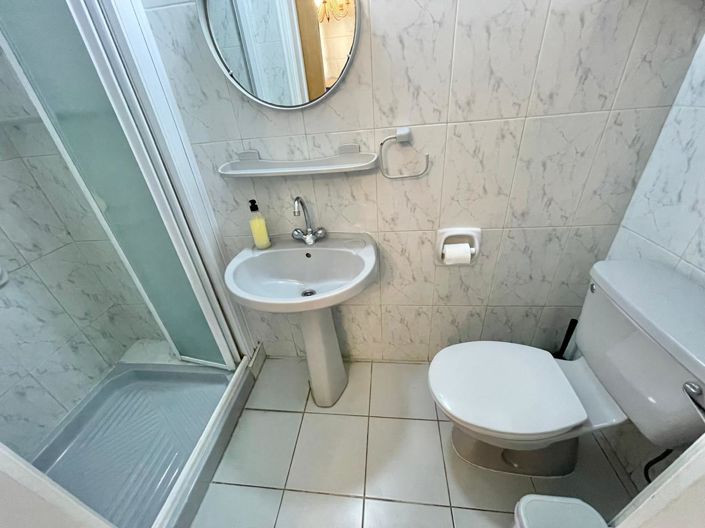 Image No.15-4 Bed Apartment for sale