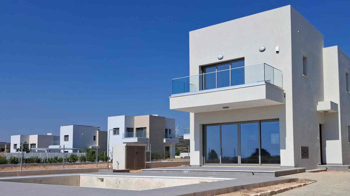 Image No.2-2 Bed Villa for sale