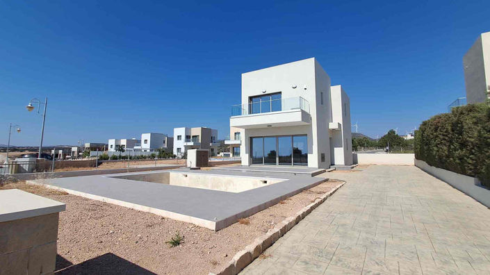 Image No.4-2 Bed Villa for sale