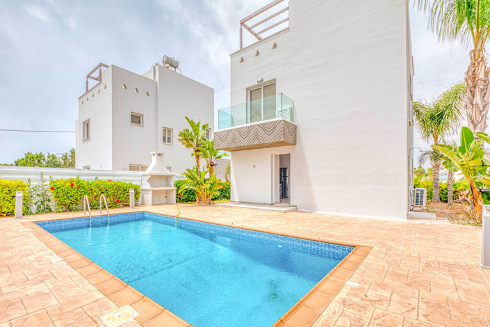 Image No.4-3 Bed Villa for sale
