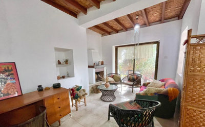 13interiorstone-house-for-sale-paphos-cyprus