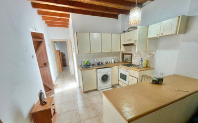 18interiorstone-house-for-sale-paphos-cyprus