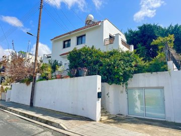 villa-near-sea-for-sale-paphos-cyprus37