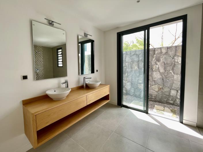 Image No.15-4 Bed Villa for sale