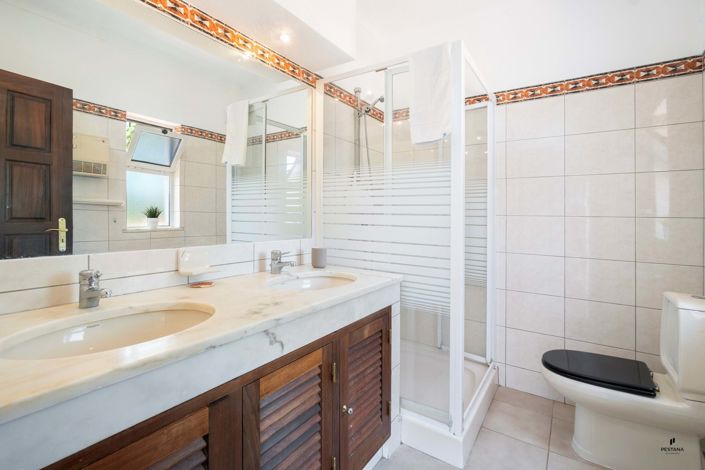 Image No.10-3 Bed Villa for sale