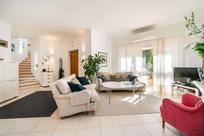 Image No.4-3 Bed Villa for sale