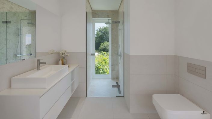 Image No.11-3 Bed Property for sale