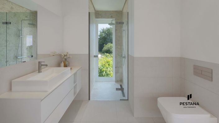 Image No.11-3 Bed Property for sale
