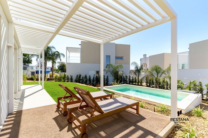 Image No.25-3 Bed Property for sale