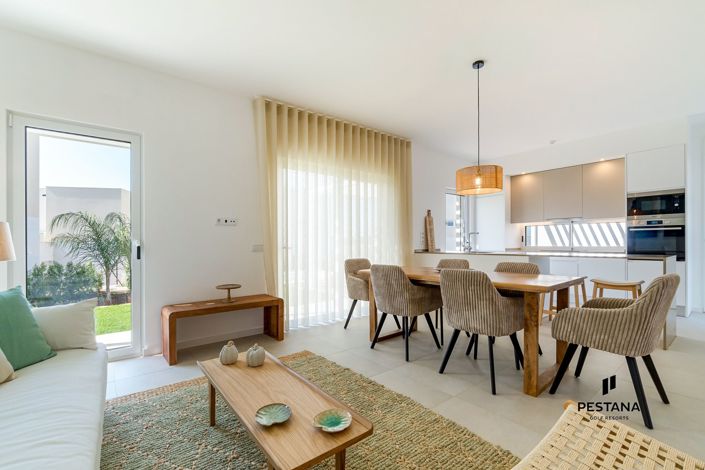 Image No.6-3 Bed Property for sale