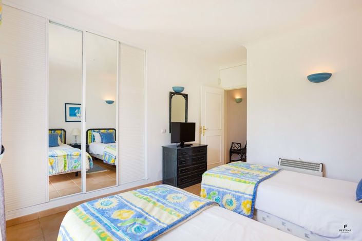 Image No.8-1 Bed Property for sale