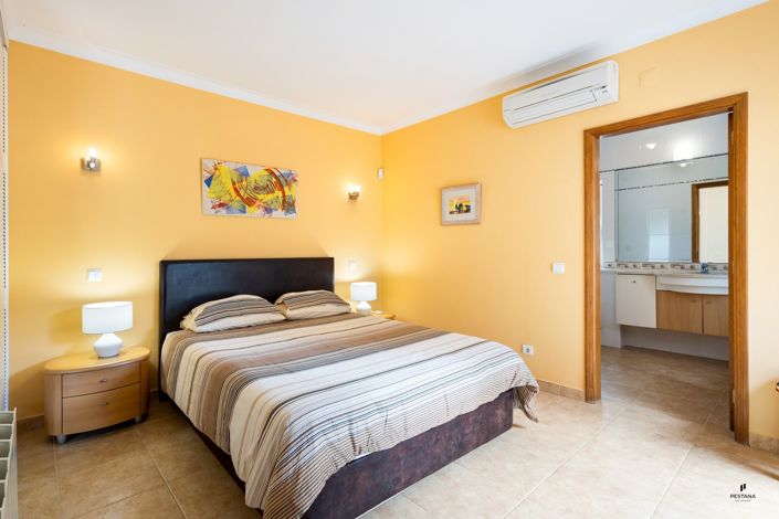 Image No.12-Villa de 4 chambres à vendre à Lagoa