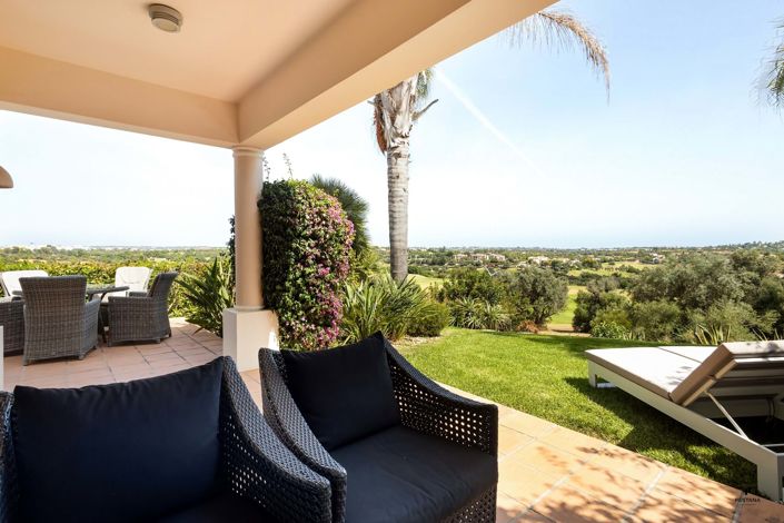 Image No.17-2 Bed Townhouse for sale