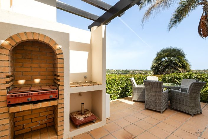 Image No.19-2 Bed Townhouse for sale