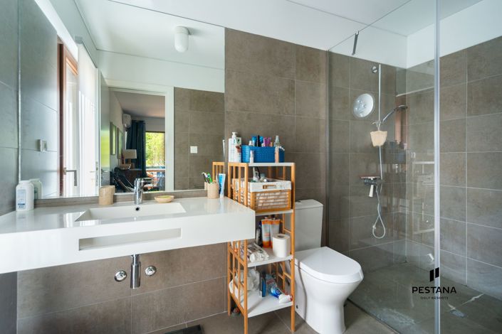 Image No.19-3 Bed Apartment for sale