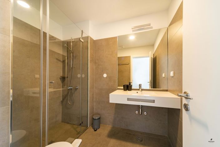 Image No.14-3 Bed Property for sale