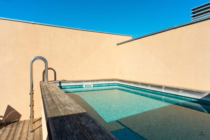 Image No.28-3 Bed Property for sale