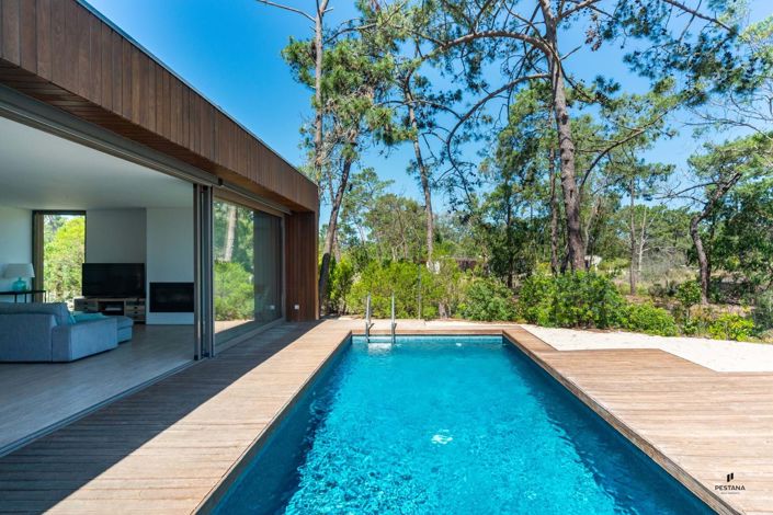 Image No.1-4 Bed Villa for sale